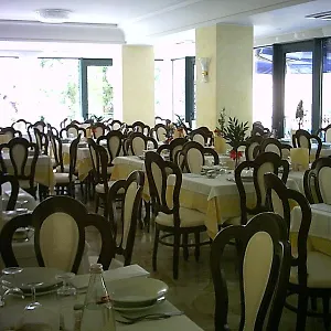 Отель Misano ***
